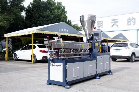 Двойной двойной винтовой пластиковый экструдер Masterbatch Granulator для индивидуальных требований